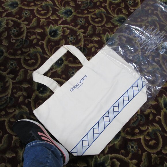 Giorgio Armani Island beach bag (NIB) 14x20 Recycled Material Newest Versatile! - Picture 1 of 6